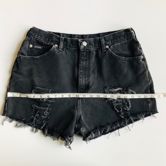 Vintage Black Jean Shorts - Picture 4 of 7